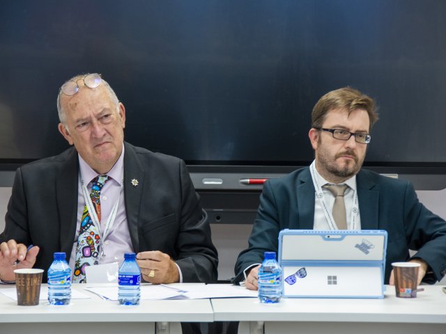 03José Ángel Rodríguez, vicepresidente II, y David Ruipérez, director de comunicación del CGE, en una de las reuniones de trabajo de las jornadas